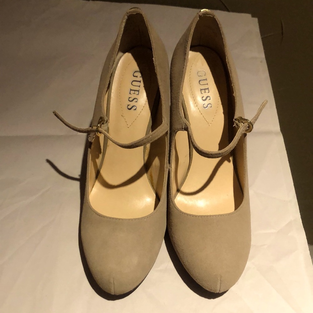 Mary Jane pumps w gold buckle